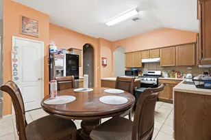 4510 Knights Ct, Baytown, TX 77521 - Photo 6