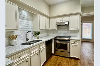 2413 Potomac Drive #D, Houston, TX 77057 - Photo 10