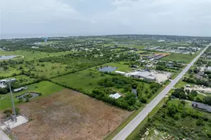 2454 FM517, Dickinson, TX 77539 - Photo 10