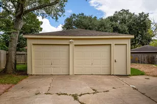 15811 Wandering Trail, Friendswood, TX 77546 - Photo 24