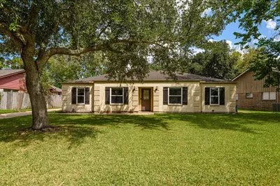 15811 Wandering Trail, Friendswood, TX 77546 - Photo 2
