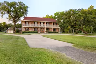 9300 Oakcrest Dr, Manvel, TX 77578 - Photo 2