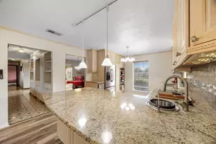 9300 Oakcrest Dr, Manvel, TX 77578 - Photo 10