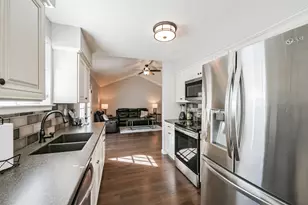 1110 Buoy Rd, Houston, TX 77062 - Photo 12