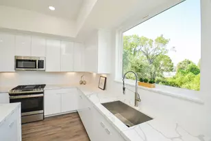 2519 Francis St, Houston, TX 77004 - Photo 6
