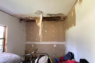 305 Burr St, Houston, TX 77011 - Photo 16