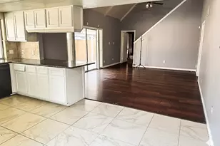 16250 Hollow Wood Dr, Houston, TX 77090 - Photo 6