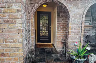 16250 Hollow Wood Dr, Houston, TX 77090 - Photo 2