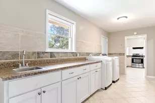 527 County Rd 214, Bay City, TX 77414 - Photo 18