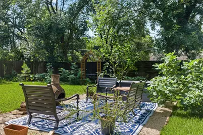 4825 Kingfisher Drive, Houston, TX 77035 - Photo 32