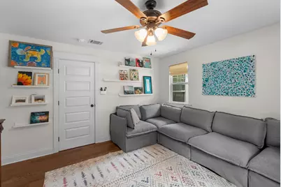 4825 Kingfisher Drive, Houston, TX 77035 - Photo 20