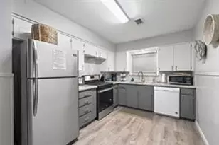 905 Ivy Ave, Deer Park, TX 77536 - Photo 8
