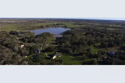 702 County Road 34, Angleton, TX 77515 - Photo 2