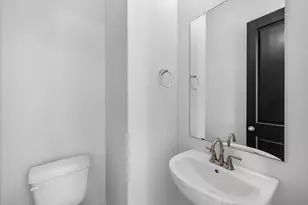 6033 Cypress St, Houston, TX 77074 - Photo 18