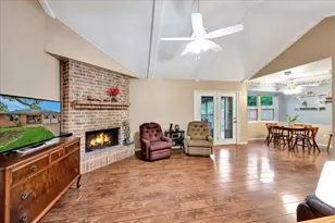 1403 Newport Blvd, League City, TX 77573 - Photo 12