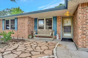 1403 Newport Blvd, League City, TX 77573 - Photo 2