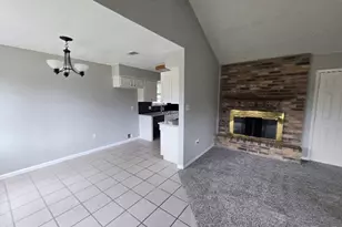 2410 Daffodil St, Highlands, TX 77562 - Photo 4