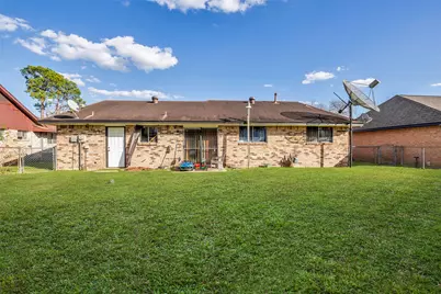 8823 Rutherford Lane, Houston, TX 77088 - Photo 16