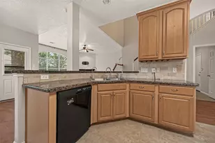 11218 Timbertree Ln, Houston, TX 77070 - Photo 18