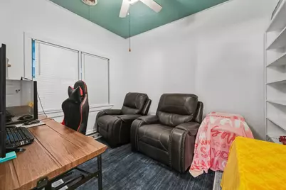 945 N Travis Street, Liberty, TX 77575 - Photo 16