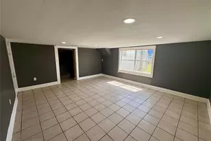 4817 Ave Q 1/2, Galveston, TX 77551 - Photo 2