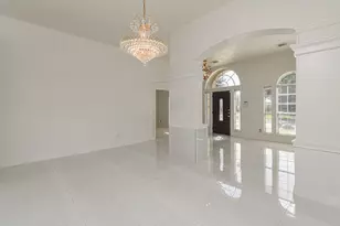 8714 Emerald Heights Ct, Houston, TX 77083 - Photo 10