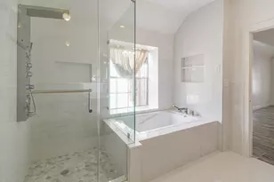 8714 Emerald Heights Ct, Houston, TX 77083 - Photo 30