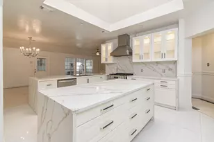 8714 Emerald Heights Ct, Houston, TX 77083 - Photo 16