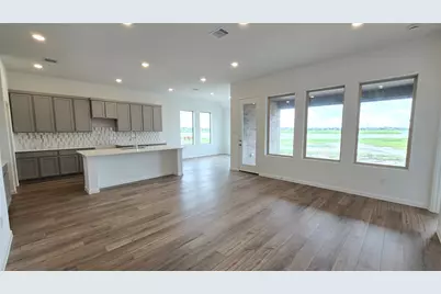 9222 Southern Stingray Drive, Baytown, TX 77521 - Photo 2