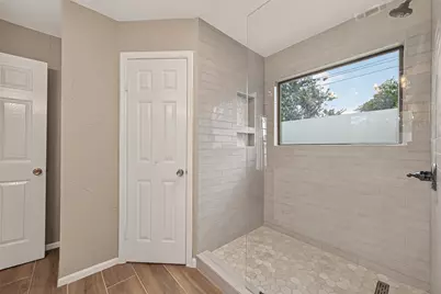 1030 Mabry Mill Road, Houston, TX 77062 - Photo 38