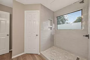 1030 Mabry Mill Rd, Houston, TX 77062 - Photo 38