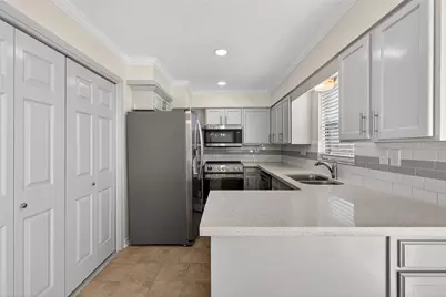 1221 Cedar Post Lane #1B, Houston, TX 77055 - Photo 6