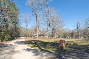 235 Hubert Ln, Livingston, TX 77351 - Photo 8