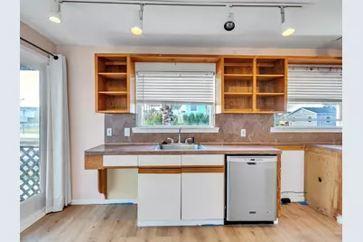 4038 Panola Drive, Galveston, TX 77554 - Photo 10