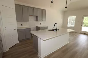 1102 Radiant Ave, La Marque, TX 77568 - Photo 4