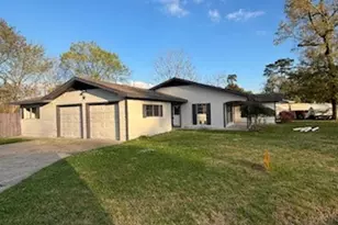 4220 Redwood Dr, Beaumont, TX 77703 - Photo 14