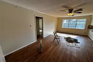 903 Elmwood Dr, Baytown, TX 77520 - Photo 22