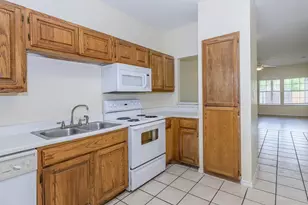 9257 Somerset Rd, San Antonio, TX 78211 - Photo 10