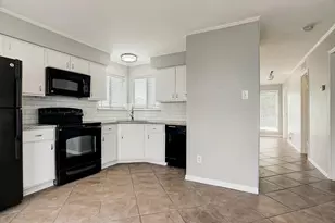 18617 Egret Bay Blvd, Webster, TX 77058 - Photo 6