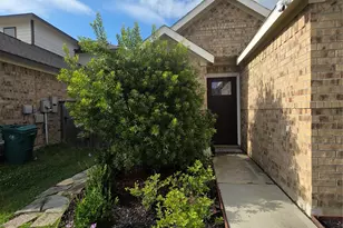 1942 Barrett Gables Dr, Crosby, TX 77532 - Photo 2
