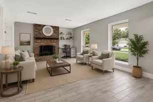 2031 Aspen Glade Dr, Houston, TX 77339 - Photo 2