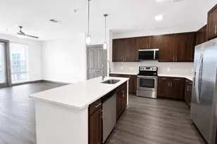 1111 N Durham Dr, Houston, TX 77008 - Photo 2