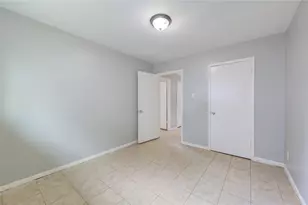 11707 Triola Ln, Houston, TX 77072 - Photo 16