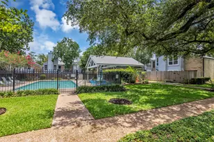 749 Worthshire St, Houston, TX 77008 - Photo 28
