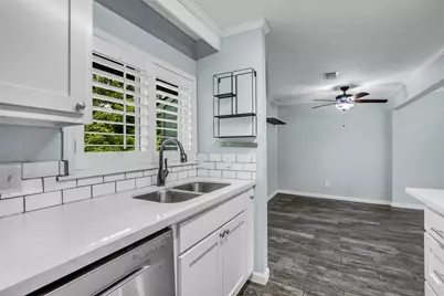 749 Worthshire Street, Houston, TX 77008 - Photo 14