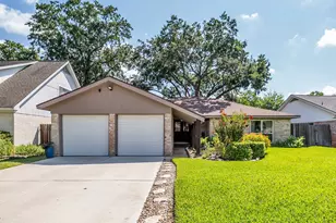 16222 Green Shade Dr, Houston, TX 77090 - Photo 2