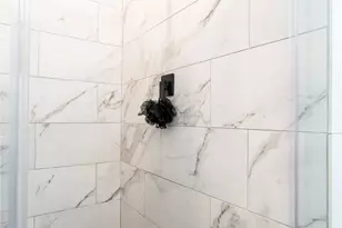 2056 Johanna Dr, Houston, TX 77055 - Photo 24