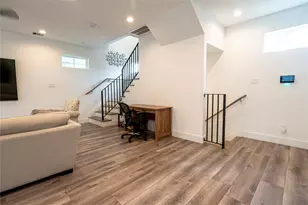 2056 Johanna Dr, Houston, TX 77055 - Photo 10