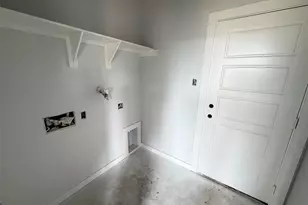 3714 Violet Ln, Huntsville, TX 77340 - Photo 6