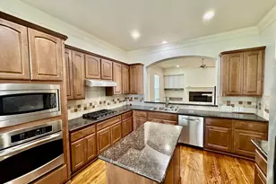 7608 Janak Dr, Houston, TX 77055 - Photo 6